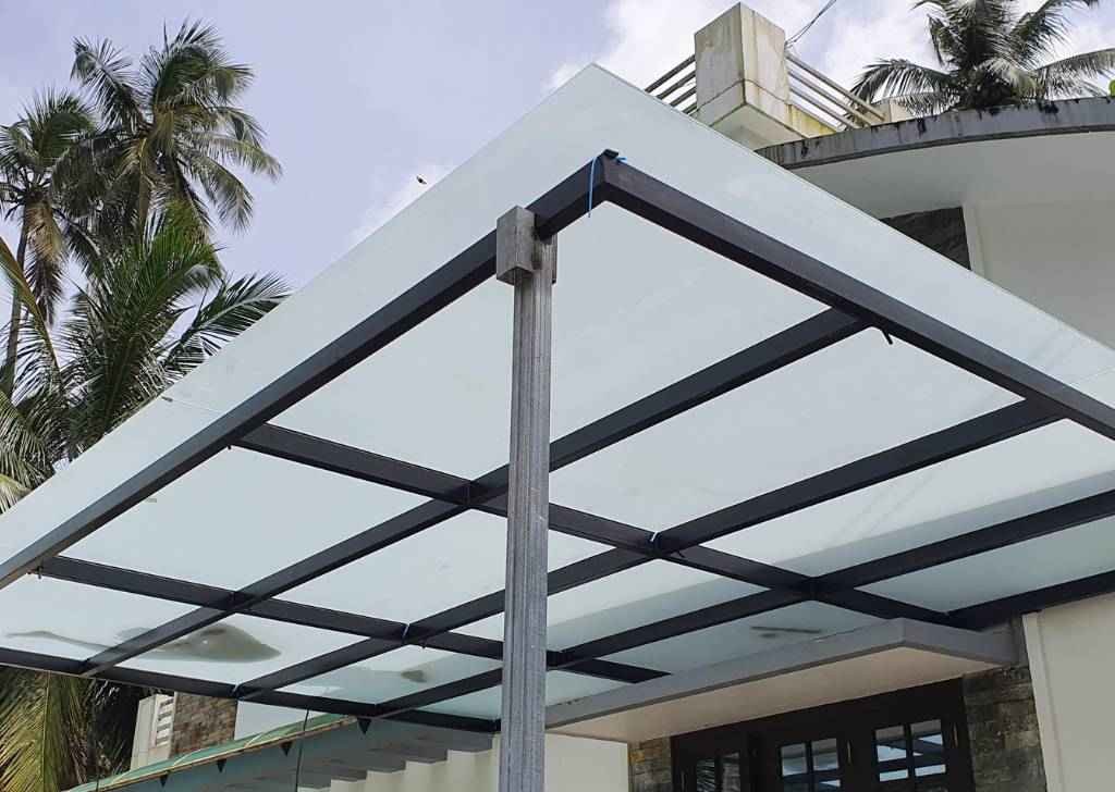 Glass Roof Pergola Canopy Installation in Dubai UAE - مظلة برجولا زجاجية في دبي