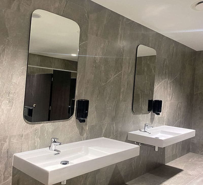 Rectangular mirror with rounded corners Dubai UAE | مرآة بزوايا دائرية