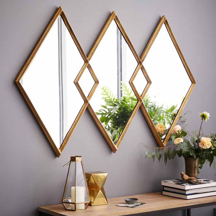 Linked overlapping diamond mirrors with gold frame Dubai UAE | مرايا دايموند متداخلة بإطار ذهبي