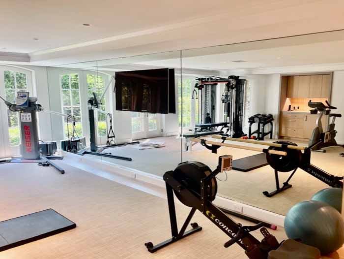 Frameless full wall fitness mirror Dubai UAE | مرآة لياقة كاملة الحائط
